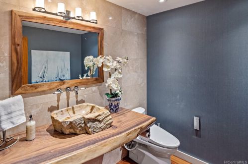 3824 Diamond Head Cir, Honolulu HI  96815-4440 exterior