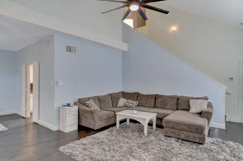 1336 Riley Dr, Carrollton TX 75007-1140 exterior