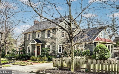 400 Elm Ave, Tavistock, NJ 08033-2641
