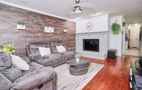 12 Park St, Manville, NJ 08835-2403