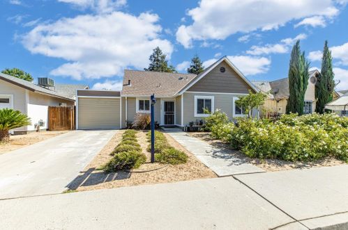 1736 Ustick Rd, Modesto, CA 95358-5978