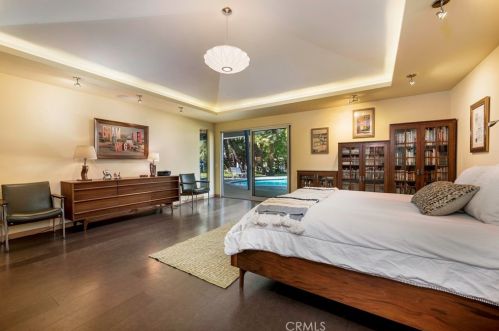 1107 Riviera Dr, Santa Ana CA 92706-1841 exterior