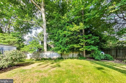 9227 Mintwood St, Silver Spring MD 20901-3523 exterior