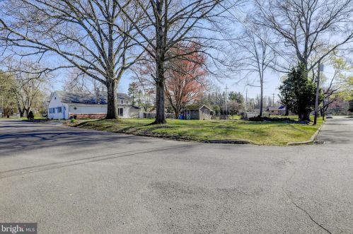 47 Ribsam St, Trenton NJ  08619-3627 exterior