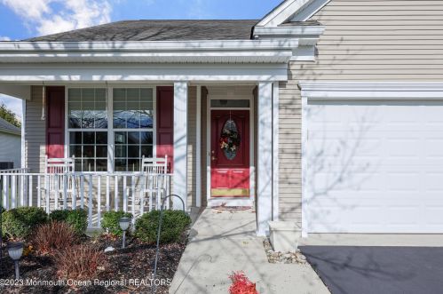 11 Heath Ln, Jackson Twp, NJ 08527-4696