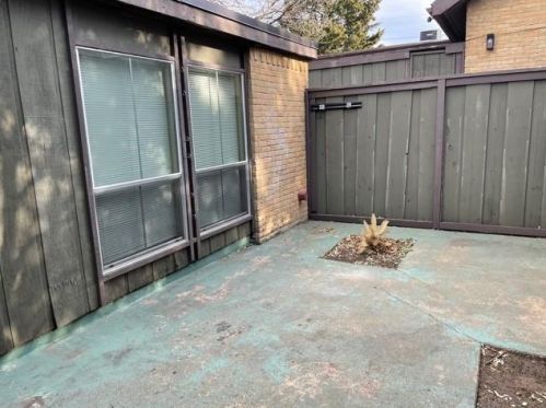 4640 Country Creek Dr, Dallas TX  75236-1208 exterior