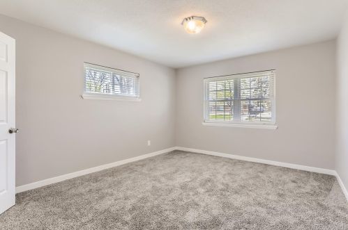 706 Troy Ct, Aurora CO 80011-6641 exterior