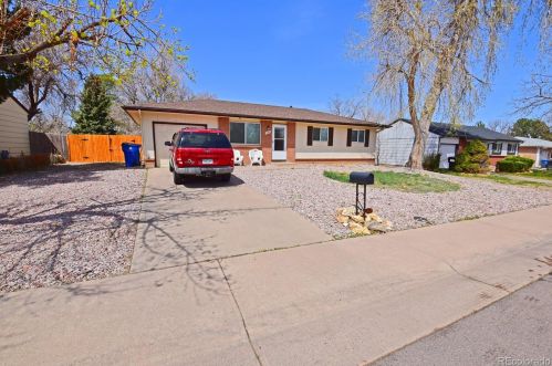 939 Nile Way, Aurora, CO 80012-3217