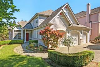 3214 26th Ct, Seattle, WA 98056-2446