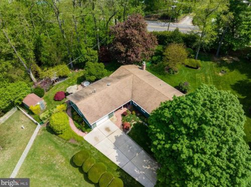 24 Forestview Pl, Willingboro, NJ 08046-2026