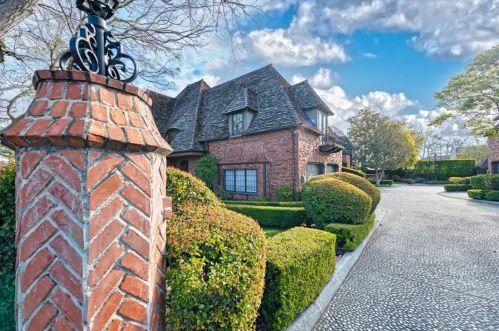 530 Monterey Ave, Los Gatos, CA 95030-4307