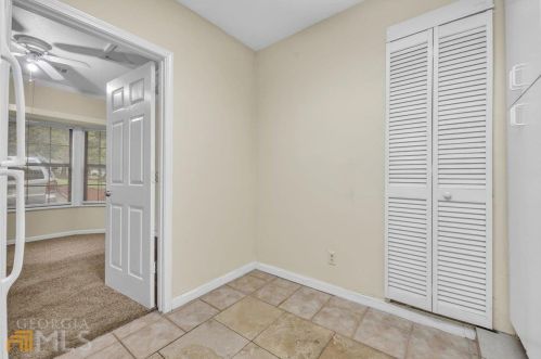 6685 Doublegate Ln, Rex GA 30273-2134 exterior