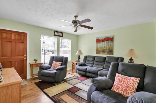 892 Doeskin Dr, Conyers, GA 30012-4009