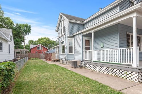 262 Banfil St, Saint Paul, MN 55102-3016