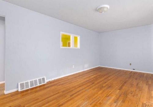 1016 Alexander Cir, Pueblo, CO 81001-2017