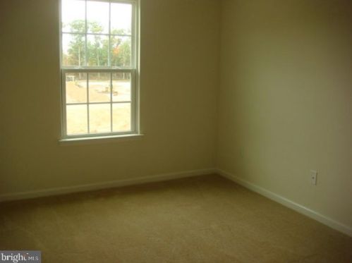 23 Sundance Dr, Trenton NJ  08619-3968 exterior