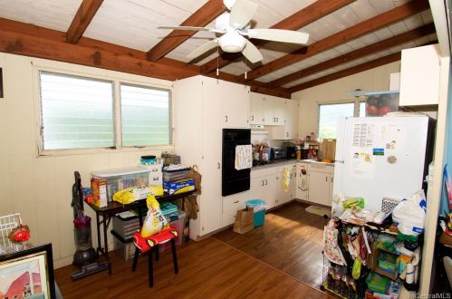 2871 Manoa Rd, Honolulu HI  96822-2120 exterior