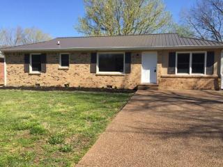 97 Sunset Dr, Waverly, TN 37185-1843