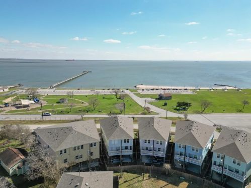 721 Bayshore, Morgans Point TX 77571 exterior