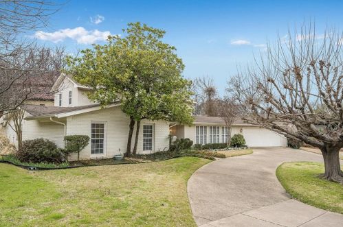 3801 Trailwood Ln, Fort Worth, TX 76109-1647