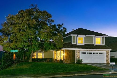1739 Geranium St, Carlsbad, CA 92011-5118