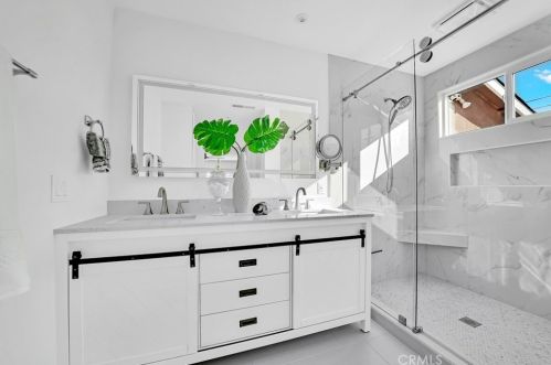 8696 La Playa Cir, Santa Ana CA 92708-5010 exterior