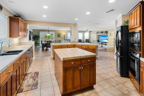 42234 Marbella St, Lancaster CA 93536 exterior