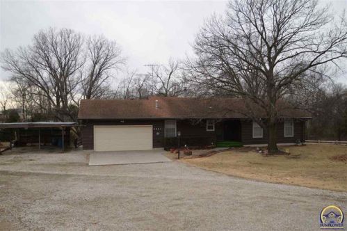 5421 44th Ct, Tecumseh, KS 66542-9752