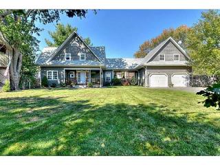109 Falcon Ave, Warwick, RI 02888-4136