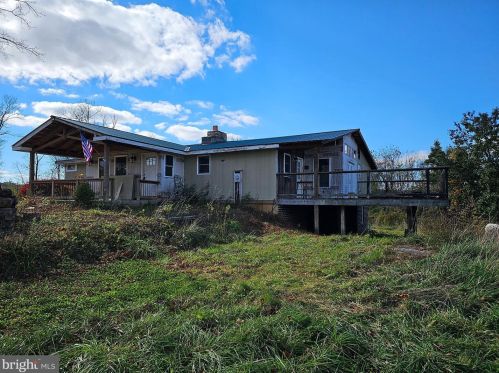 350 Potomac Ridge Ln, Berkeley Springs, WV 25411-4386