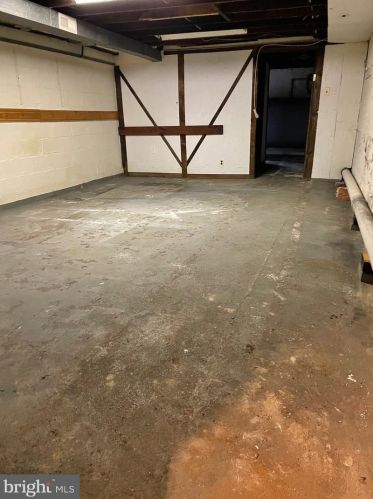 41 New Cedar Ln, Trenton NJ  08610-6319 exterior