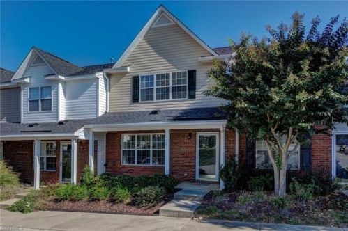 4502 Cross Ridge Ln, Greensboro, NC 27410-9729