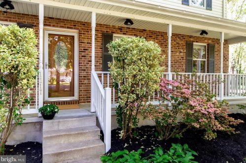 1217 Pine Ave, Shady Side MD 20764-9575 exterior