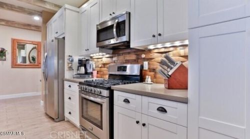 5474 Geoffrey Ave, Simi Valley CA  93063-4123 exterior