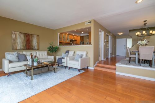 4490 Caminito Fuente, San Diego, CA 92116-1003