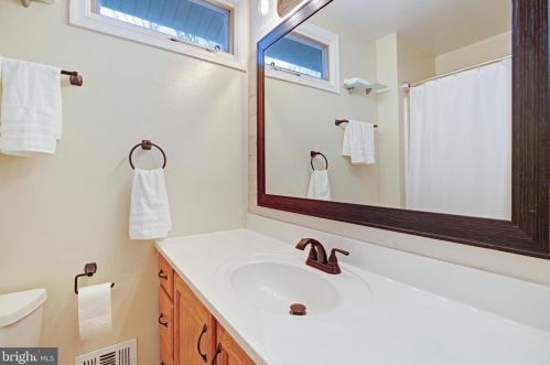 8634 Langport Dr, Springfield VA  exterior