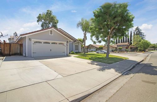 540 Morris Phelps Dr, Tracy, CA 95376-8736
