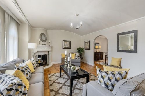 1306 Gilman Ave, San Francisco CA 94124-3243 exterior