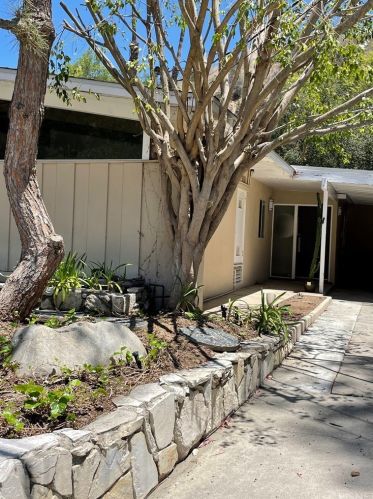 3256 Longridge Ave, Van Nuys, CA 91423-4910