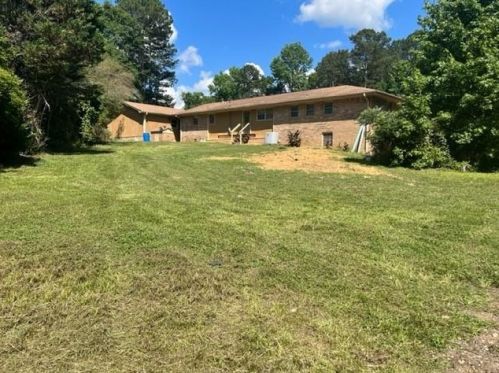 3240 Hwy 20, Conyers GA  30012-2231 exterior