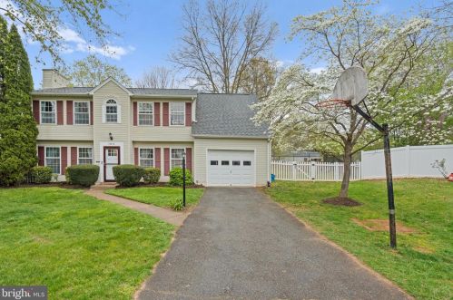 13874 Racine Ct, Woodbridge, VA 22193-3731