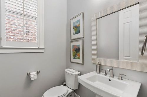 1133 Ashton Bluff Dr, Atlanta GA  30319-5399 exterior