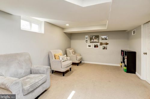 3201 Henderson Ave, Silver Spring MD 20902-1921 exterior