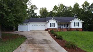 215 Fairview Ct, Demorest, GA 30535-2735