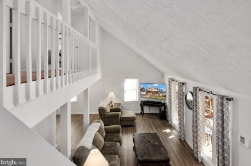 1176 Spruce Ave, Shady Side MD 20764-9562 exterior