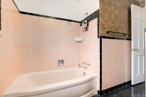 2305 Holly Pl, Denver CO 80222-6218 exterior