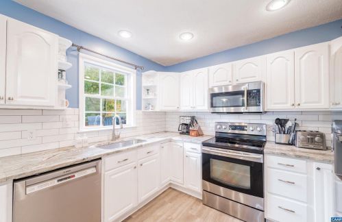 13 Piedmont Ln, Bybee VA  22963-2128 exterior
