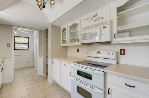 2003 Stefani Ct, Carrollton TX exterior