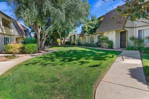 1535 Schenone Ct, Concord CA  94521-5290 exterior