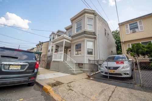 71 Arch St, Paterson, NJ 07522-1756
